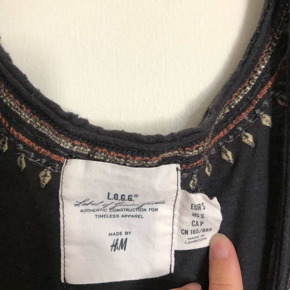 H&M tank top - Picture 2 of 2
